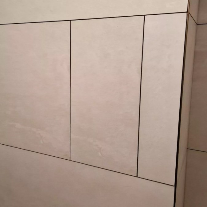 ZAVRZ revizní dvířka 600x1200 mm, pod obklad, s tlačným zámkem, pravé